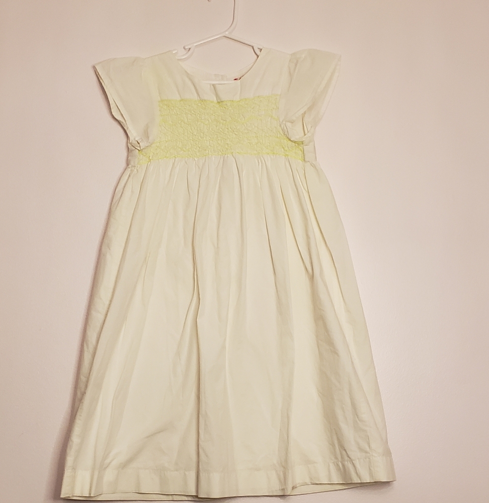 rudy&Bloom girls size 8 white dress woth ruffles